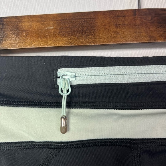 Lululemon Run Inspire Crop II Athletic Pants Mint Moment 2 - Picture 9 of 9